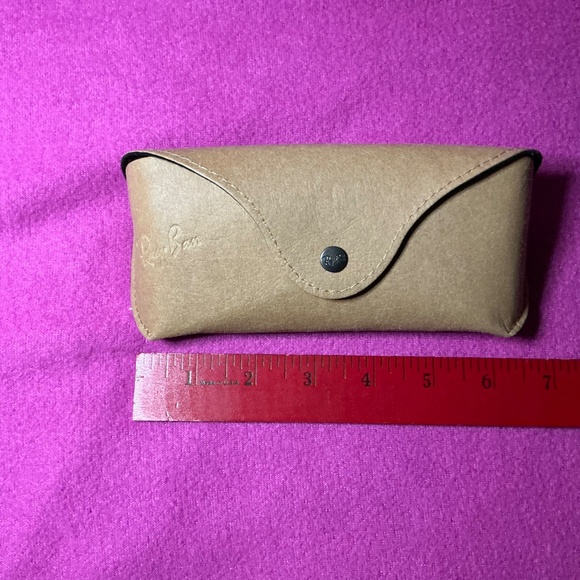 RayBan Glasses Case - in new condition - Picture 4 of 11
